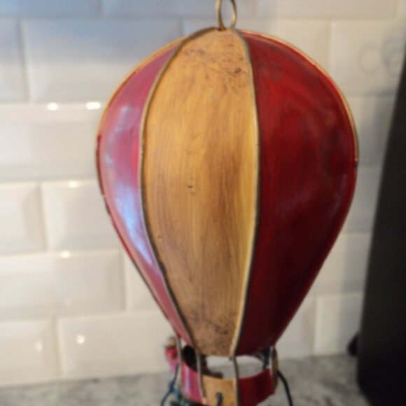 vintage bear in hot air balloon figurine ornament - Picture 5 of 6